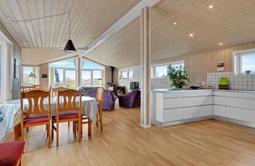 Lokken House | Charming Retreat for 6 - By Traum Ferienwohnungen