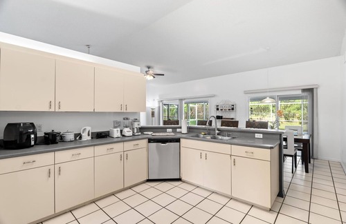 Interchange Square House | Charming Retreat in Palm Bay, FL