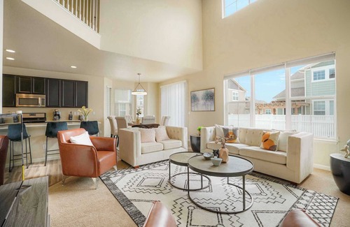 Longmont House | Charming Retreat on Linda Place: A Cozy Escape Awaits You and Your Guests #41709