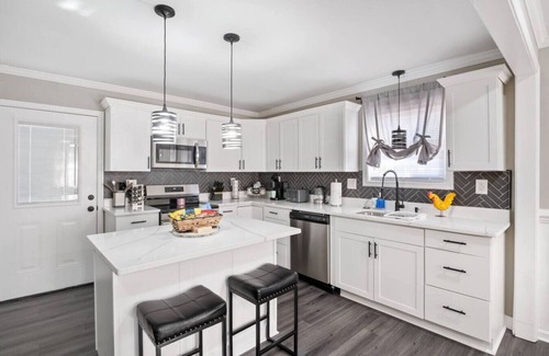 Chesterfield Court House House | Charming Retreat w/Pool Table in Chesterfield!