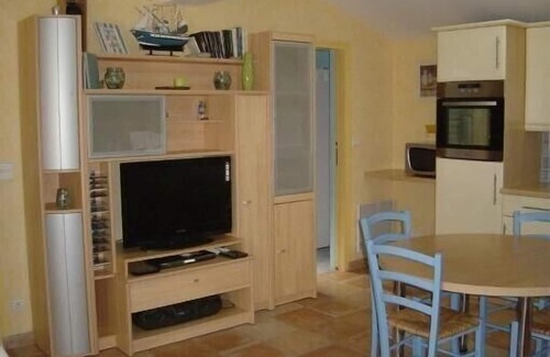 Loctudy House | CHARMING SMALL HOME OF FULL FOOT IN SEASIDE, 40M, CLOSED GARDEN WIFI