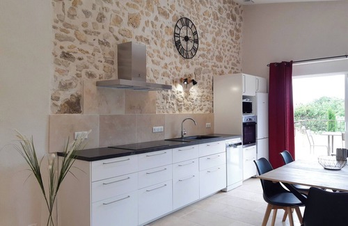 Forcalquier House | Charming, spacious gîte in the heart of nature, ideal for family vacations.