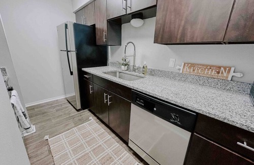 South Side Apartment | Charming Stay w/Pool and Dedicated Workspace