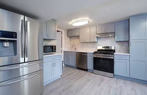 Baltimore House | Charming Stay with Free Parking!