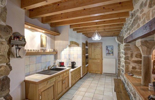Montarcher Cottage | Charming stone cottage, 3 bedrooms, 6 guests, enclosed garden