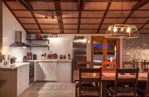 Vinisce Villa | Charming Stone Villa- Cottage with Private Heated Pool and lovely ocean view