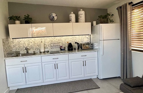 North Miami Beach Apartment | Charming studio in brilliant North Miami Beach