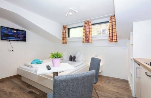 Eben im Pongau Apartment | Charming Studio Apartment - Ideal for Two