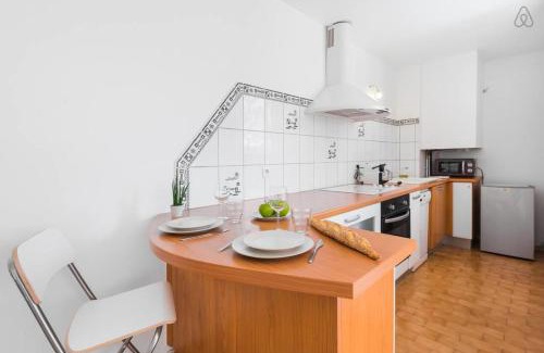 Aiguerelles Apartment | Charming studio close to the train station - Air Rental