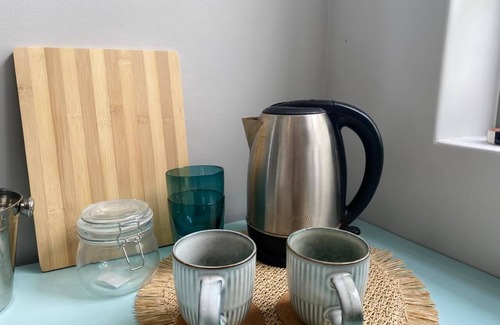 West Beach House | Charming Studio Cottage in Kite-Surfer's Paradise West Beach