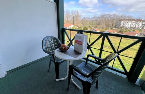 Cambo-les-Bains Apartment | Charming Studio Lilas in Cambo-les-Bains: Terrace, Parking, Pet-Friendly, Near Thermal Spa