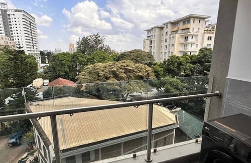 Kileleshwa Apartment | Charming studio in marvelous Nairobi with WiFi