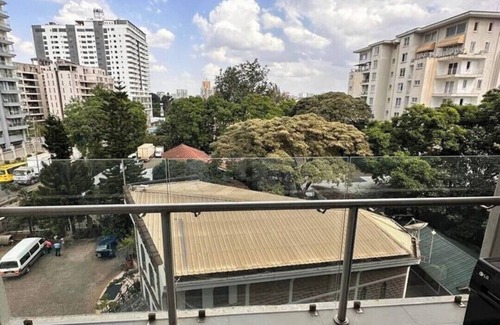 Kileleshwa Apartment | Charming studio in marvelous Nairobi with WiFi