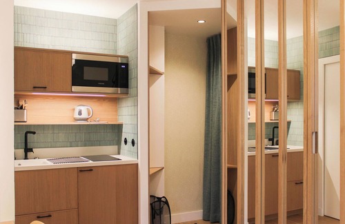 Porte-Dauphine Apartment | Charming Studio Near the Arc de Triomphe