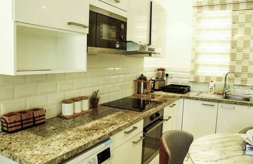 Salalah Apartment | Charming Studio with Garden Terrace