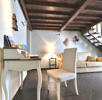 San Lorenzo Apartment | Charming Suite Cavour heart of Florence