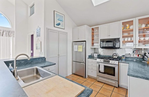 Aptos House | Charming, Sunny Home!