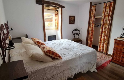 Leiria House | Charming T1 Mãe d'água, 2 km from Óbidos