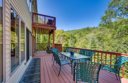 Thornton House | Charming Thornton Escape with Sauna and Gazebo!