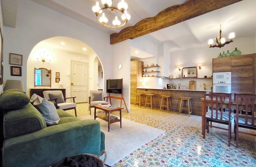 Campdevanol Apartment | Charming Tourist Apartment in Campdevànol