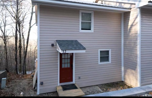 Sugar Mountain House | Charming townhome with 2 master suites, WiFi, AC in tranquil Sugar Mountain