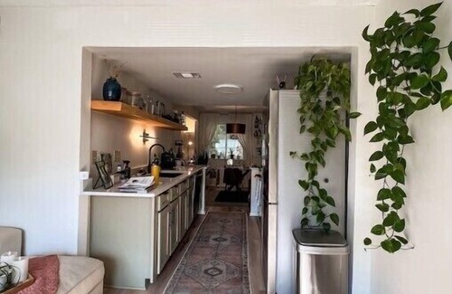 Sandy Springs House | Charming townhome minutes from Midtown ATLnn