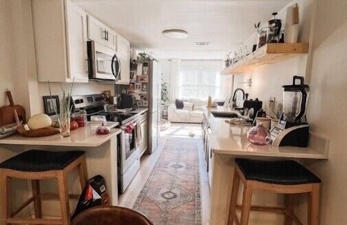 Sandy Springs House | Charming townhome minutes from Midtown ATLnn