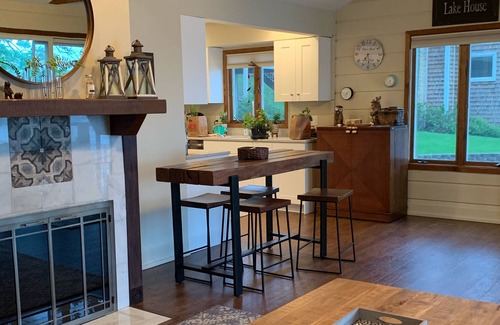 Twin Lakes House | Charming Twin Lakes Home on Lake Elizabeth