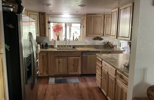 Kingman House | Charming two bedroom cabin located in the Hualapai mountains sleeps 8