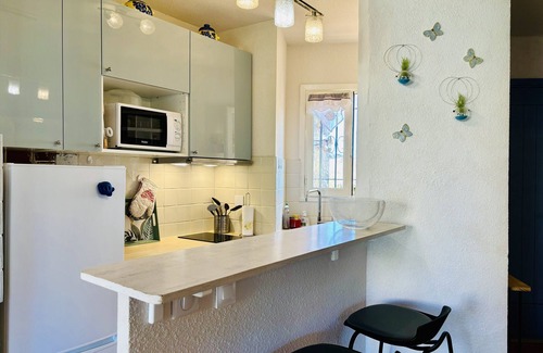 Espero-Pax Condo | Charming Two-Room Apartment with Stunning View of Notre-Dame Cove