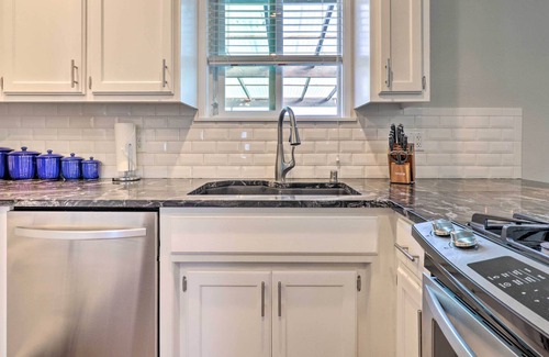 Ukiah House | Charming Ukiah Home ~ 2 Miles to Lake Mendocino!