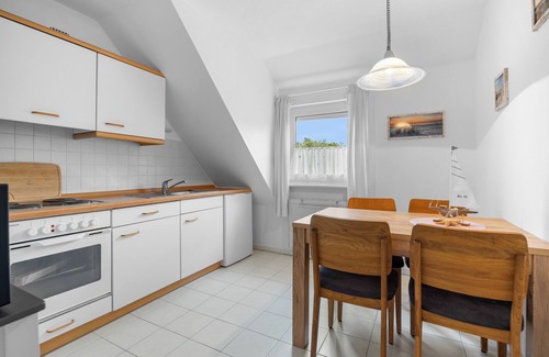 Fedderwardergroden Apartment | Charming vacation apartment "Möwenschiet" in Wilhelmshaven-North for small families.