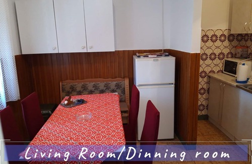 Cove Rogacic House | Charming Vacation Home "Scirkovic" Near The Sea