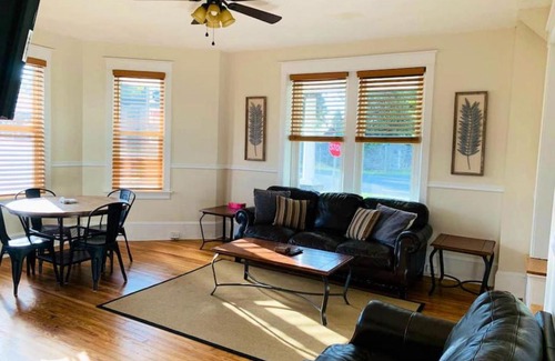 Halfway House | Charming Victorian Home in Halfway MD Room A