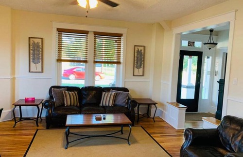 Halfway House | Charming Victorian Home in Halfway MD Room A