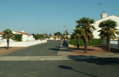 La Faute-sur-Mer House | Charming Villa Near Beach, Shops & Nature Activities - Sleeps 5, Pet-Friendly, WiFi Available