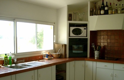 Arles Villa | Charming villa with pool, Spa, Wi-Fi, Horse riding, 15 ha of meadow