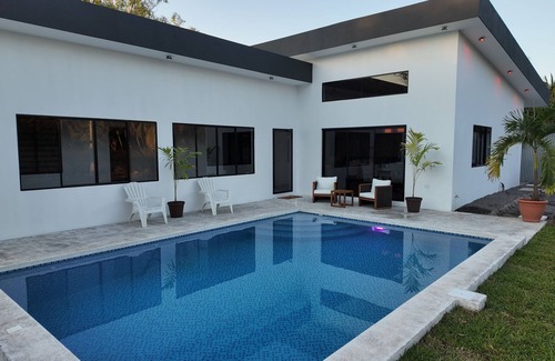 La Herradura Villa | Charming villa, luxury Home, WiFi, AC, fully equipped. Welcome to la Paz