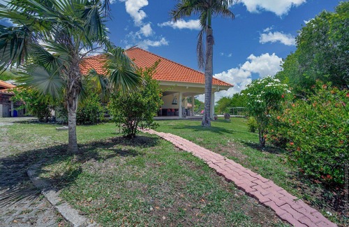 Sainte-Anne House | Charming villa, swimming pool and wooded garden, on the beach road