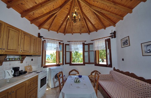 Nimfea Villa | Charming villa with 2 bedrooms and WiFi, AC in peaceful Alonissos