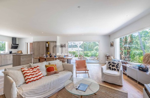 Seignosse House | CHARMING VILLA WITH HEATED POOL OVERLOOKING THE GOLF COURSE