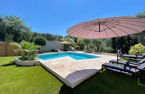Le Rouret House | Charming villa with swimming pool in Le Rouret