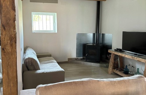 Ligos House | Charming village house (Pets are welcome at no extra cost)