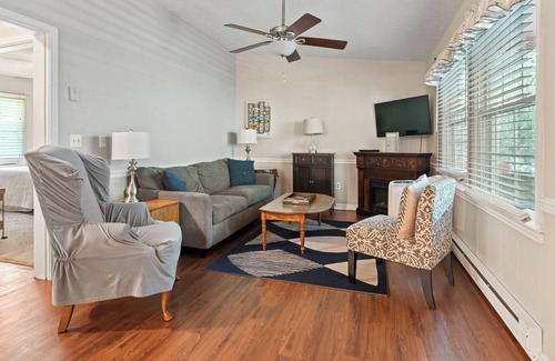 Mineral Cabin | Charming Water Access Cottage in Gated Community at Lake Anna