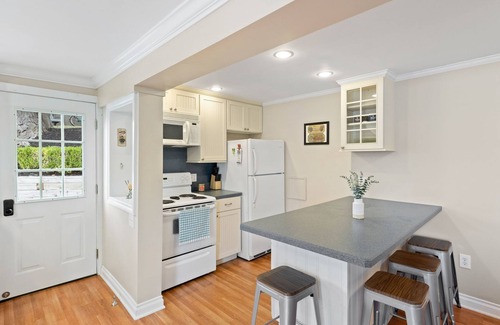 Town of Milo Cottage | Charming Waterfront Cottage on Keuka Lake's East Side