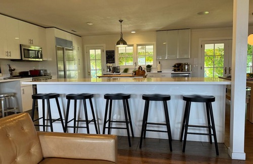 Napa House | Charming, Well Located, 6.4 Acre Napa Valley Home with Views