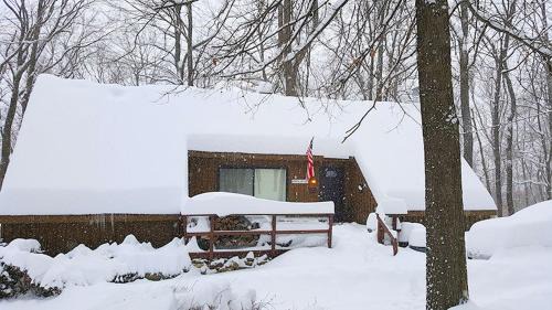 Champion House | Charmingly Rustic Weekend Getaway in the Mountains near Pittsburgh, Pennsylvania