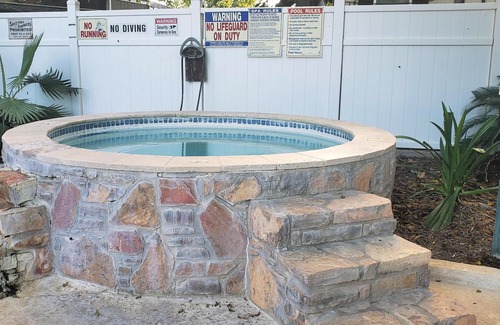 Kingsland House | ♥CharmingTinyHome♥@LBJ3MinWalk2Lake ♥Great4Couples