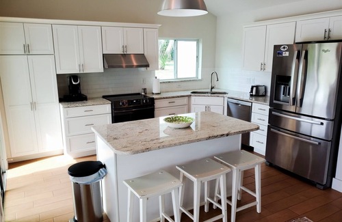 Groveland House | Chasing Buoys at Swiss! | 2 Bed, 2 Bath