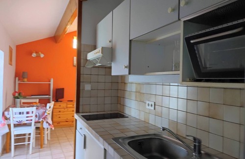 Chassiers Apartment | Chassiers, Southern Ardèche, 30m² apartment, for 4 people max and shared pool